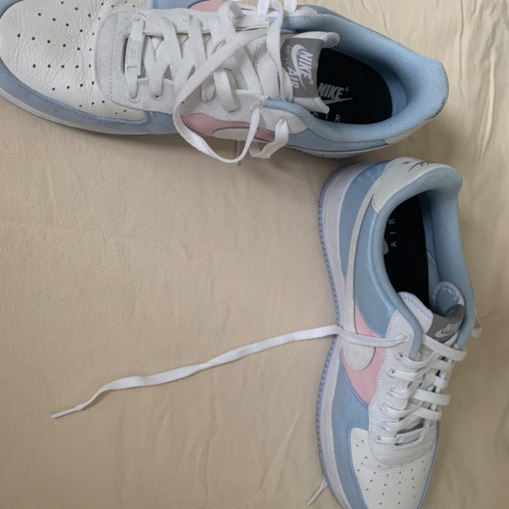 Nike Air Force 1 - Picture 4 of 5